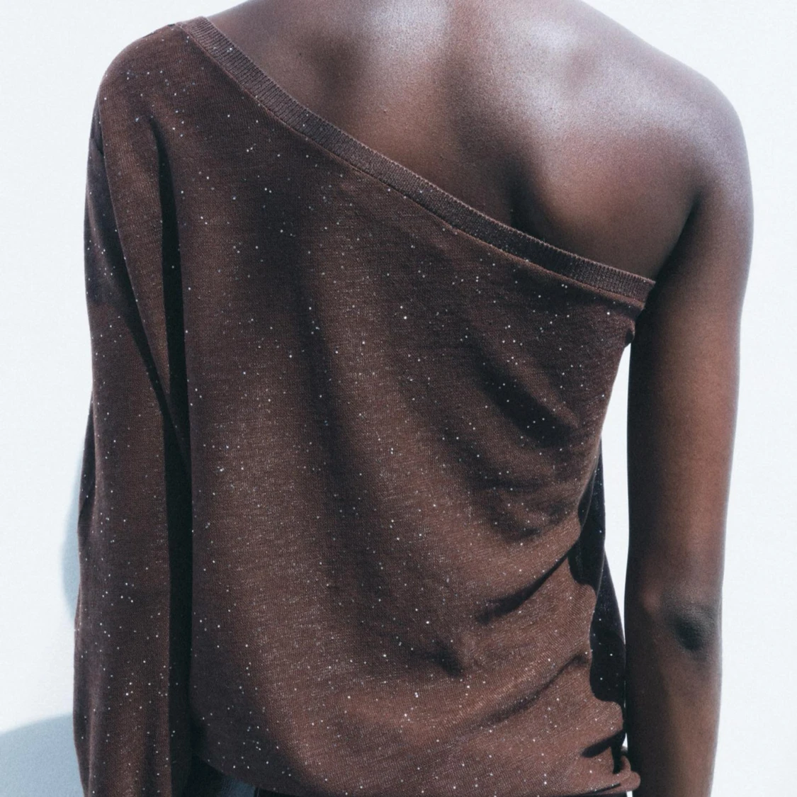 Brun glittrig oneshoulder topp - 91