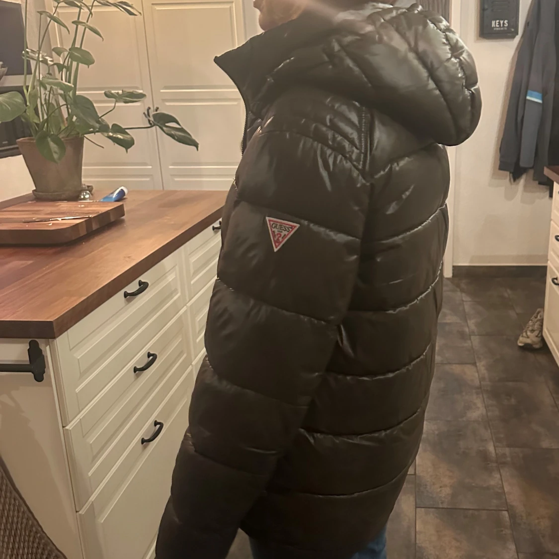 Grön vinterjacka från Guess - 90