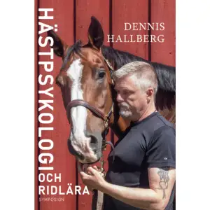 Dennis Hallberg har arbetat med hästar sedan 1987. Han har hållit i kurser, föreläsningar och ridläger, utbildat ryttare i problemträning, ledarskap och massage samt hållit ridlektioner i klassisk dressyr och hoppning. Vad är bra ledarskap? Hur kan jag hjälpa min häst att lära sig saker effektivt? Vilka oavsiktliga misstag från min sida som ryttare eller tränare kan försvåra hästens inlärning? Hur hanterar jag olika stressfaktorer så att hästen kan utvecklas och inte känner sig hjälplös? Hur upptäcker jag olika tecken på smärta hos hästen, och hur kan jag hjälpa den att hantera och bli fri från smärtan? I den här boken tar han upp olika ämnen som ledarskap, inlärning, stress, sitsen, tömkörning och ridning med allt från sits till gångarter och skolor. Läsaren får mängder med tips på hur man löser olika ridproblem och ett kapitel ägnas åt den mentala träningen. Hästpsykologi och ridlära är skriven i en personlig och lättläst stil, och boken ger dig massor med tips till din ridning och för ditt hästhavande.     Format Inbunden   Omfång 261 sidor   Språk Svenska   Förlag Symposion   Utgivningsdatum 2020-12-16   ISBN 9789187483493  