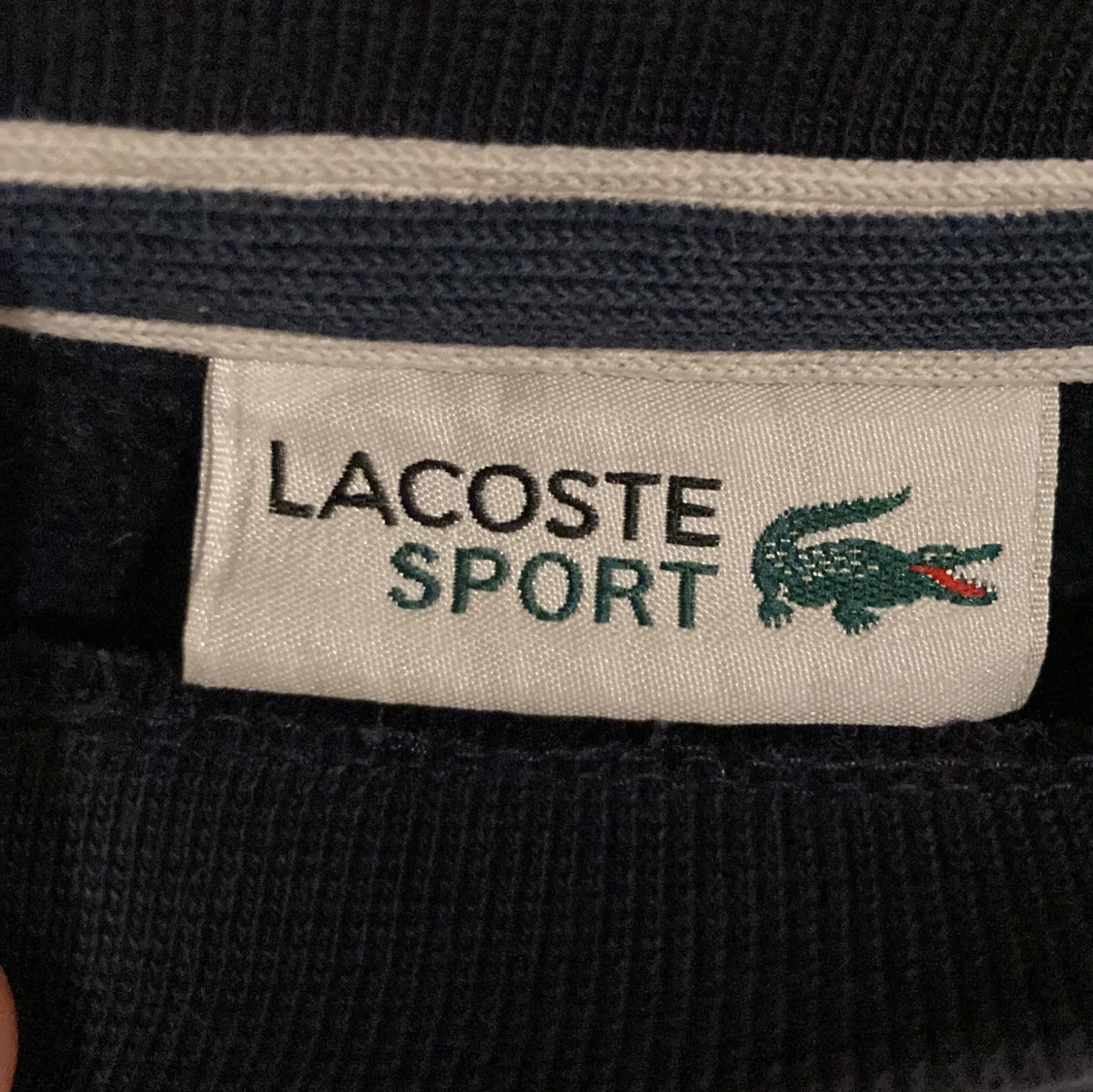 Mörkblå tröja från Lacoste Sport - 90