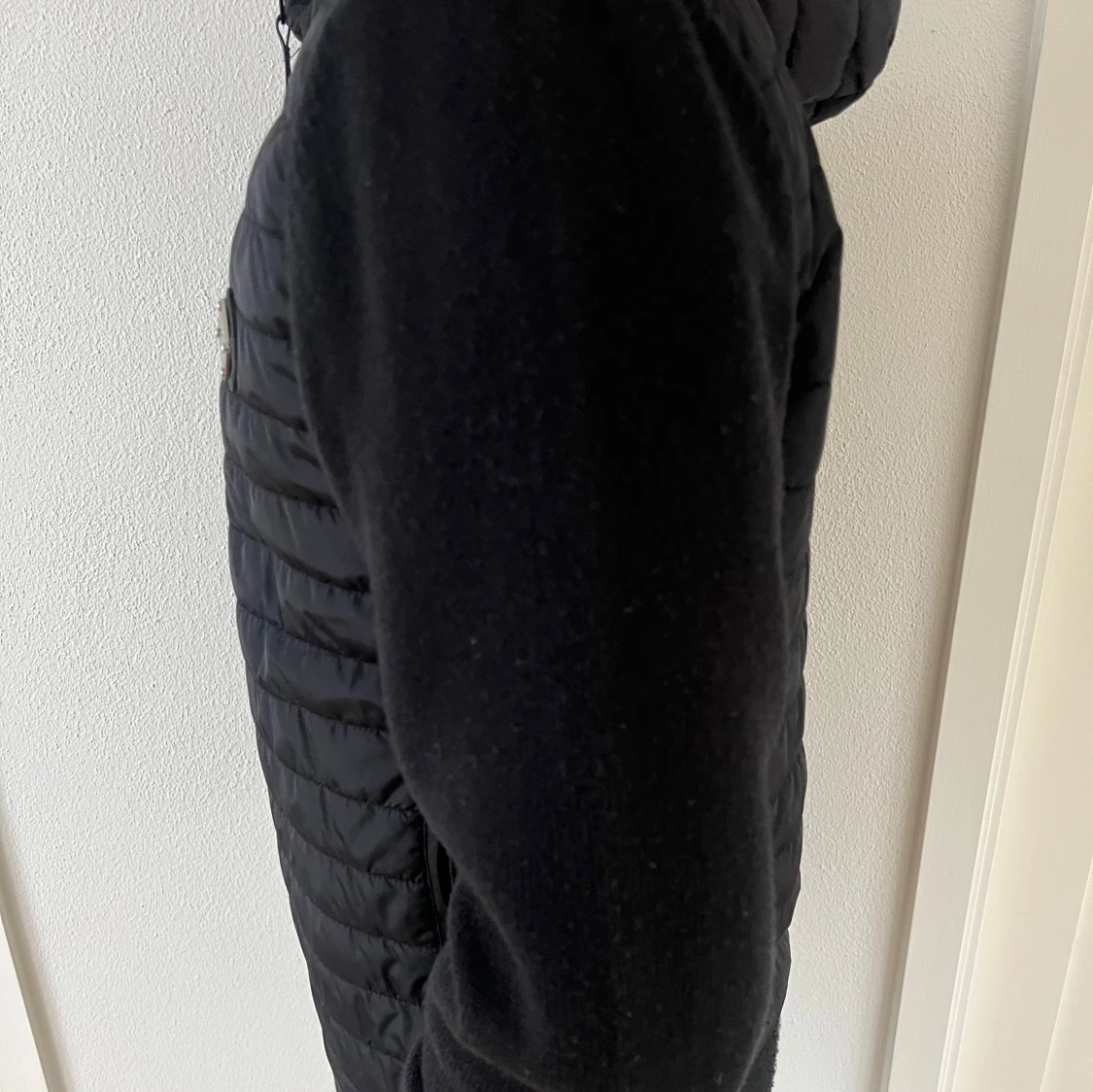 Svart quiltad jacka från J.Lindeberg - 91