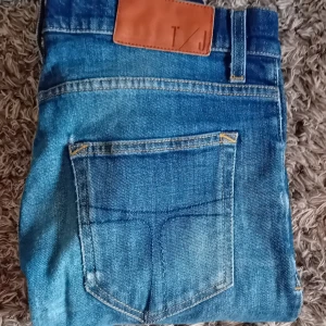 Tiger Of Sweden Jeans - Säljer dessa feta Tiger of sweden jeansen med passform slim fit och storlek 30/32 för endast 299🤩 Skriv ifall du har någon fråga alls eller vill ha fler bilder👍