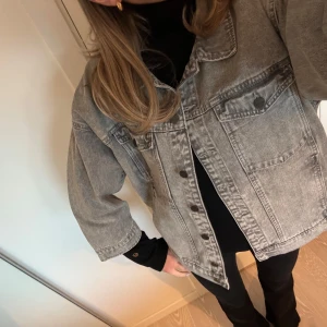 Trekvartsärmad jacka  - Så fin trekvartsärmad jeansjacka💕