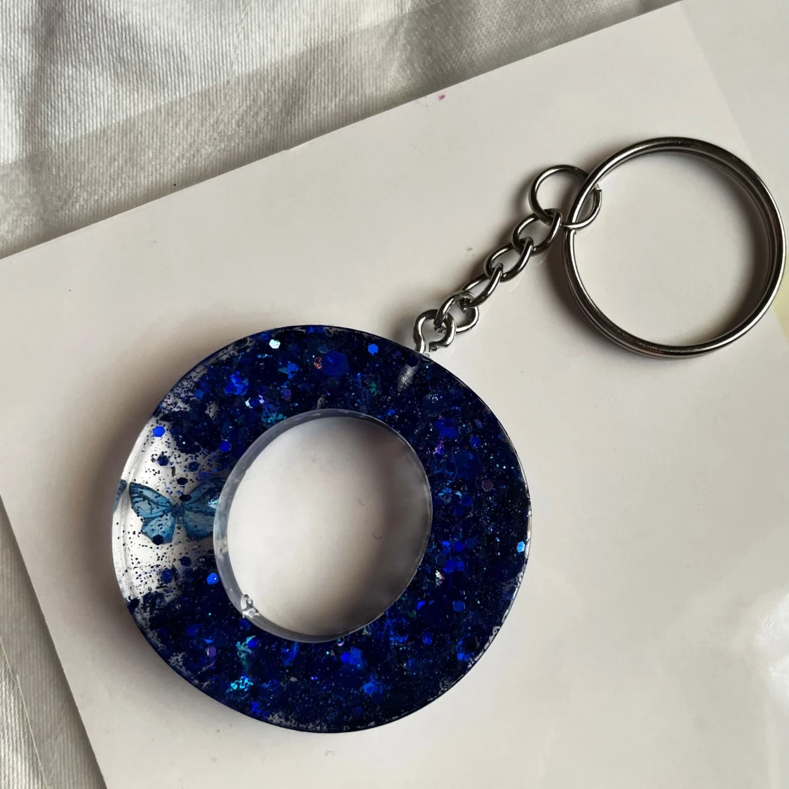 Handmade resin nyckelring