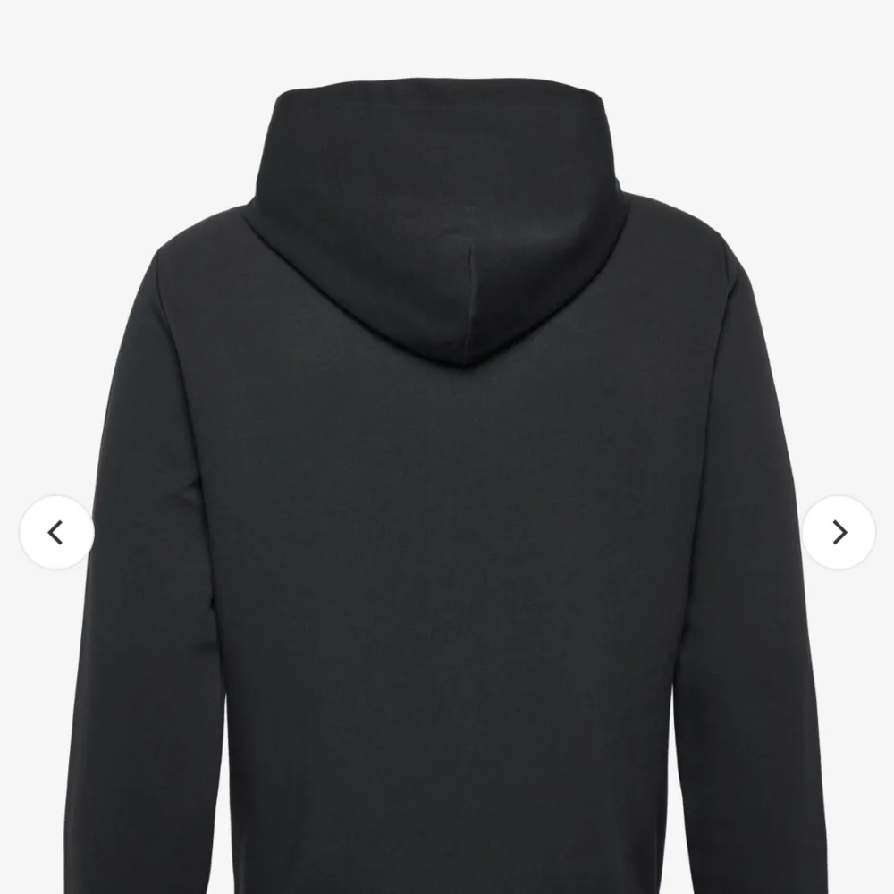 Söker denna hoodien i storlek xs/s . Hoodies.