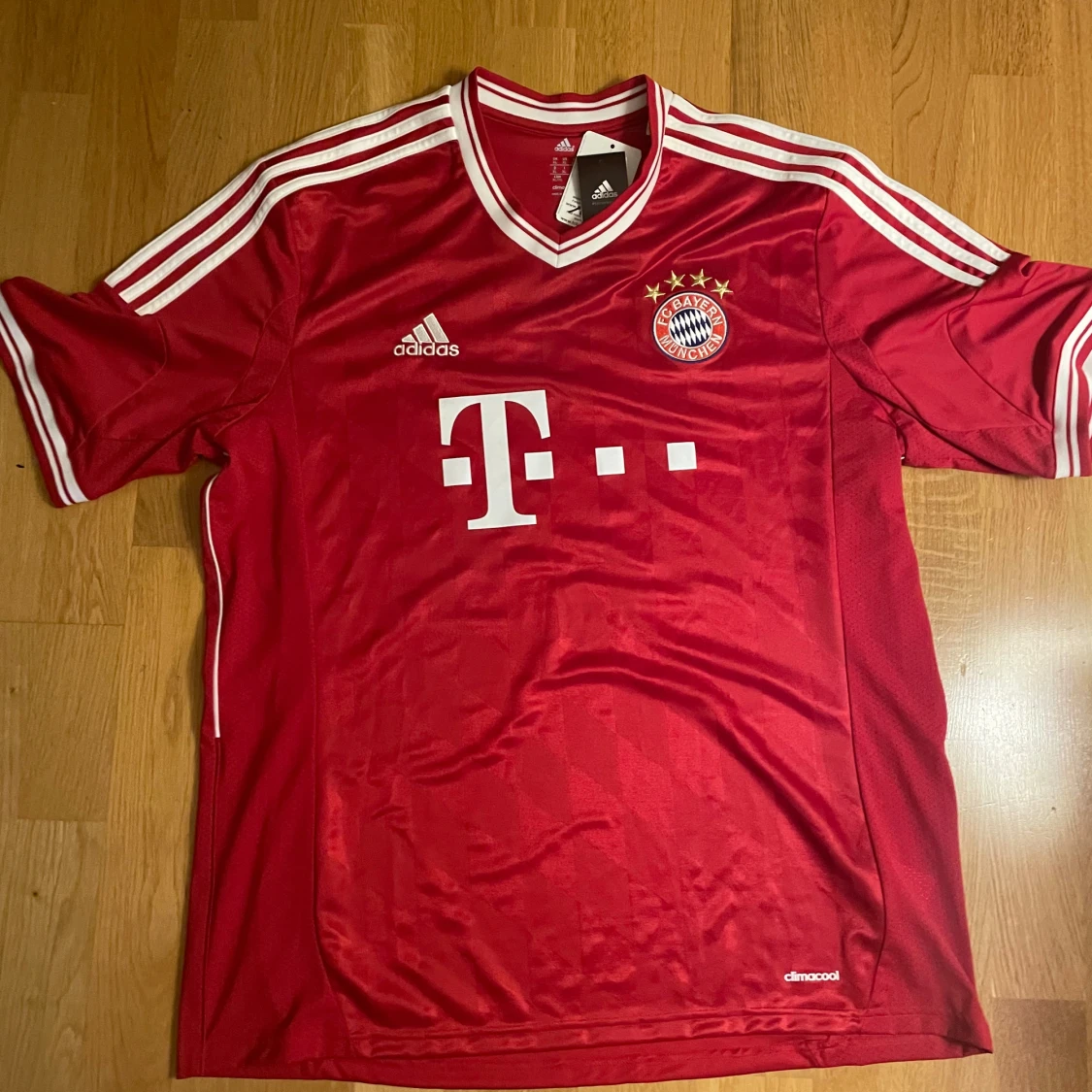 Bayern München *Signed Fotbollströja. Nr 8 Javi Martinez