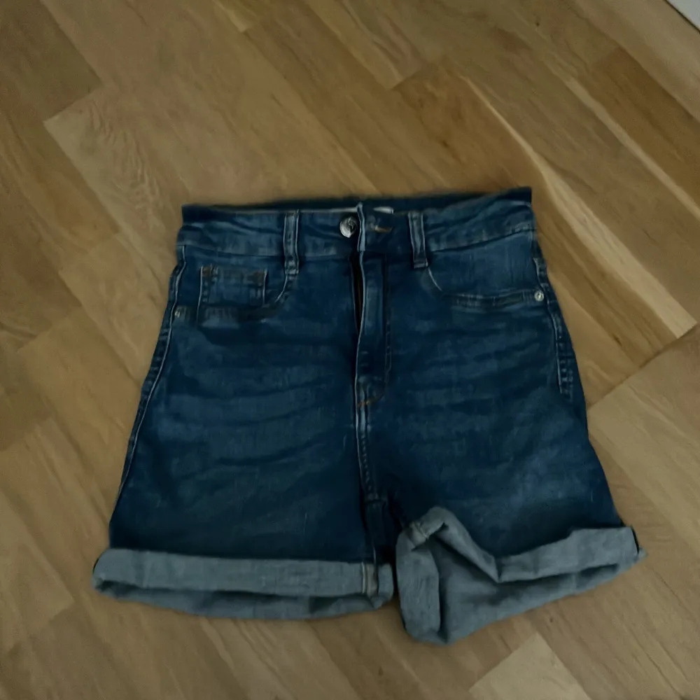 Från Gina storlek s nyskick . Shorts.