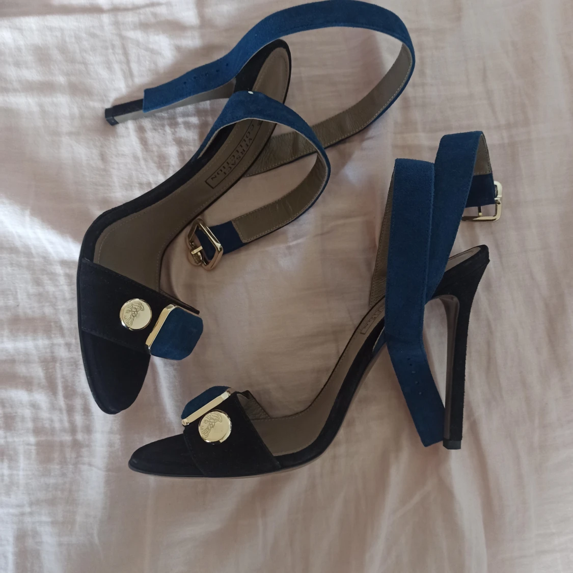 Äkta läder Versace mörkblå och svarta högklackade skor - 90