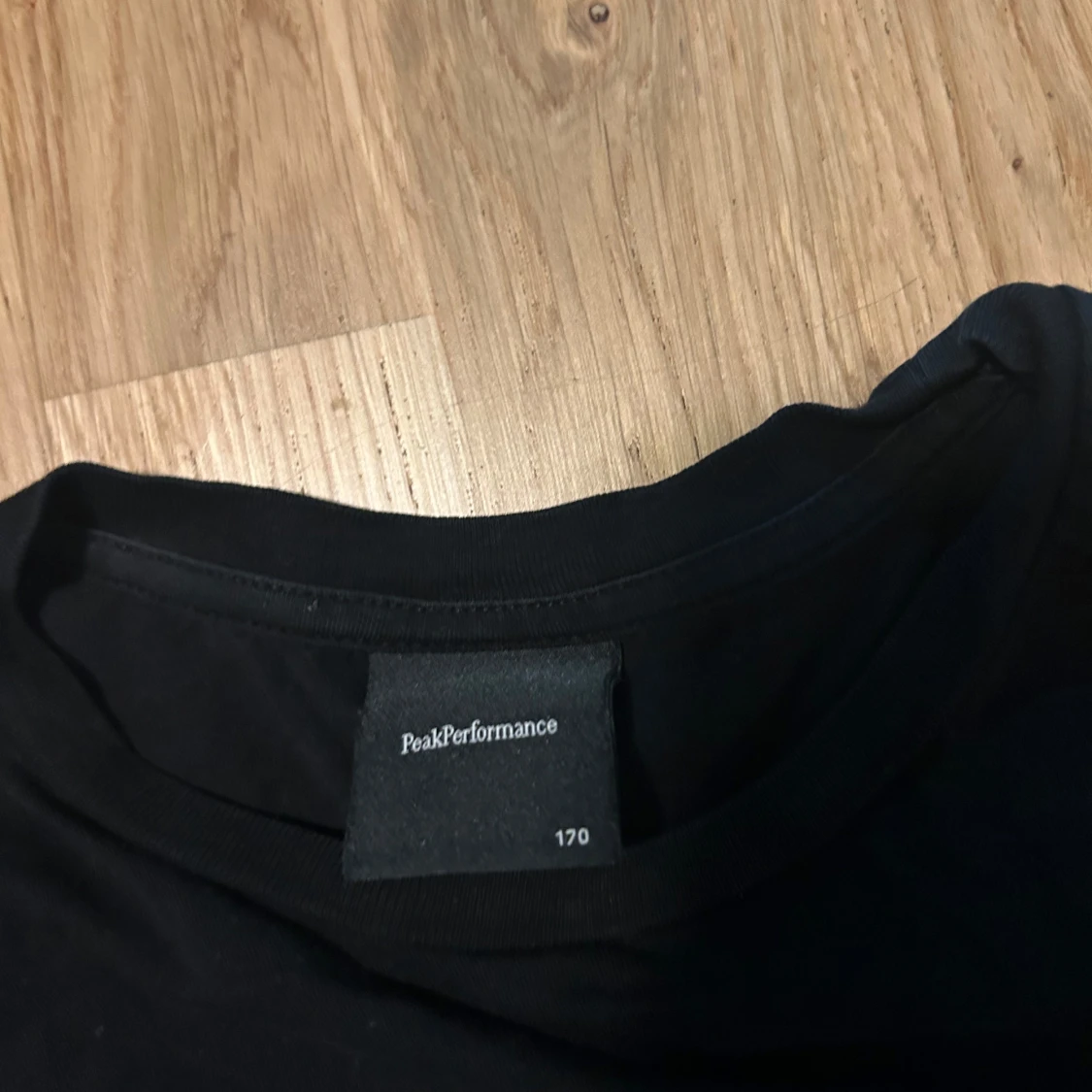 Svart t-shirt från Peak Performance - 91