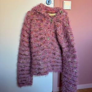 Rosa kofta - Jättefin rosa stickad varm kofta💓  