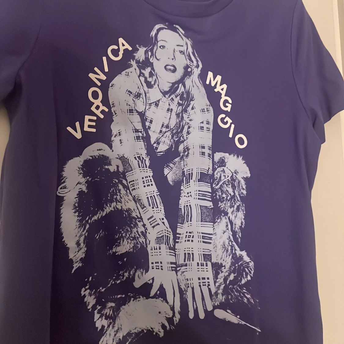 Lila t-shirt med tryck - 90