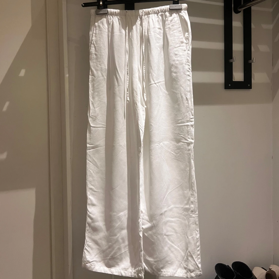 Linne byxor från Ginatricot