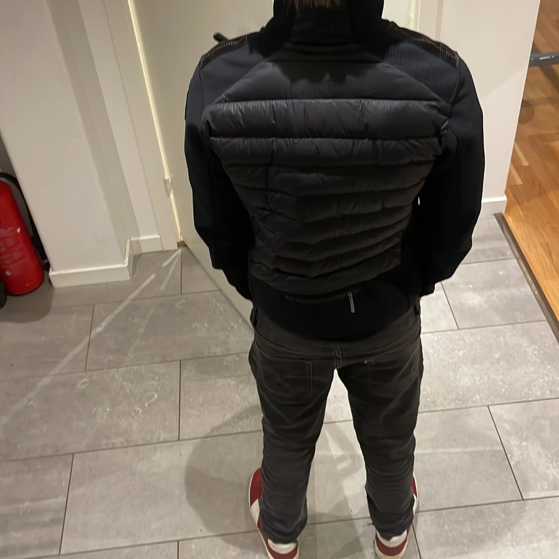 Svart pufferjacka från Parajumpers - 92