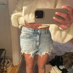 Ljusa jeansshorts  - Snygga ljusa jeansshorts 