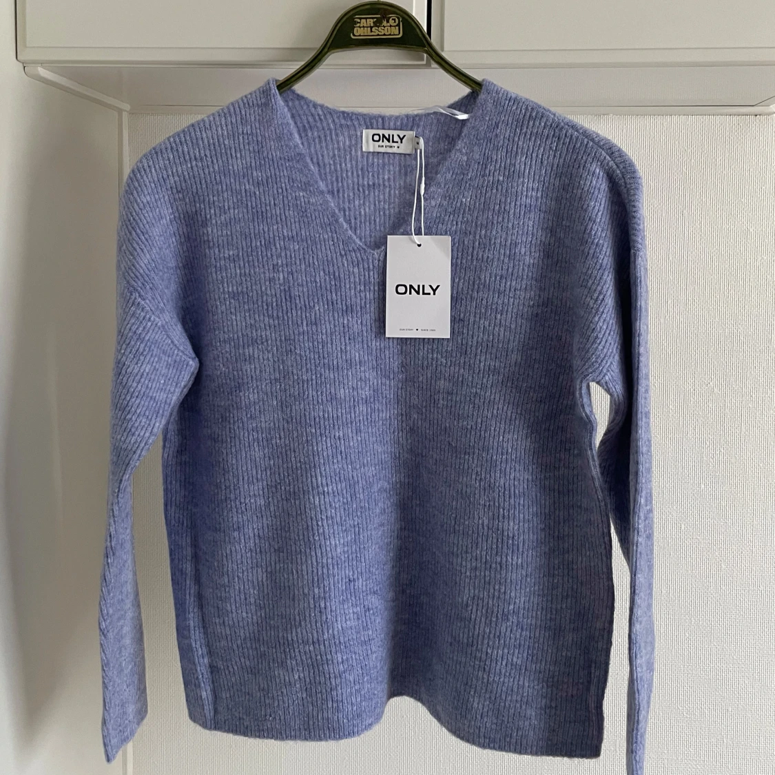 Ljusblå stickad tröja från ONLY M OANVÄND - 93