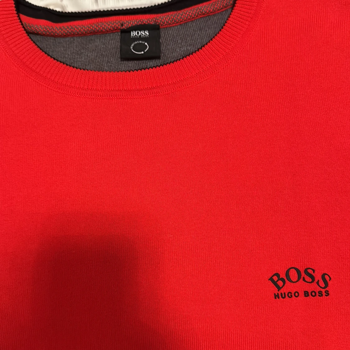 Röd tröja från Hugo Boss - 90