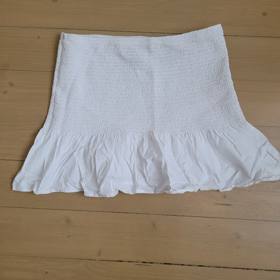 Vit kjol från H&M Divided