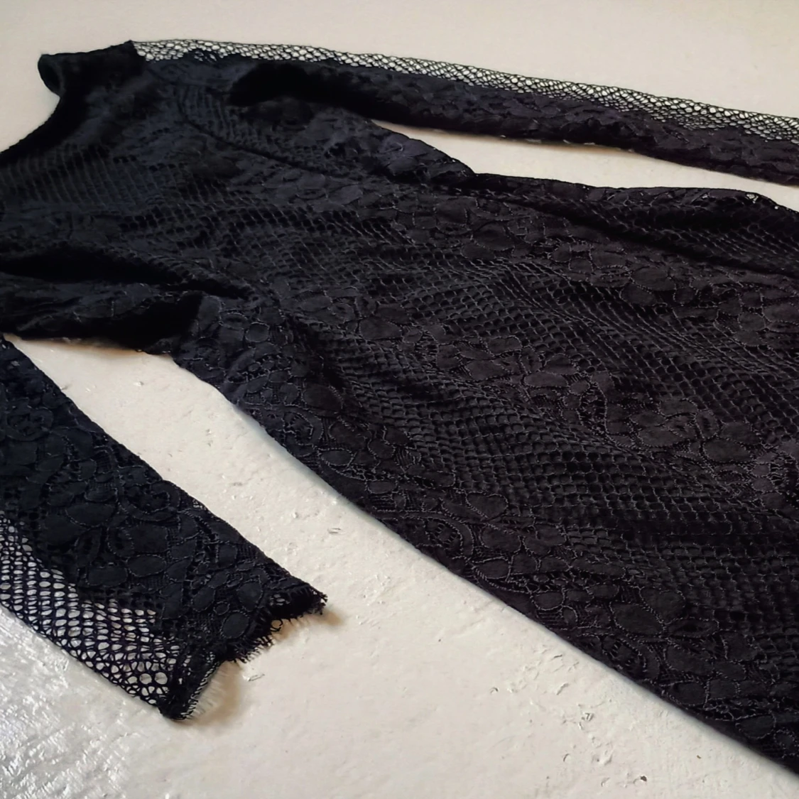 Svart spetsklänning - 4