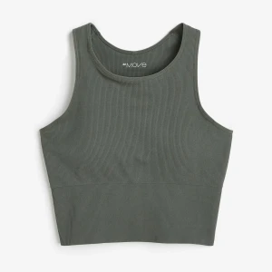 Grön sporttopp - Säljer min fina sporttopp från H&M i strl S. Det är en stretchig modell som är använd några gånger. Lappen är bortklippt annars är den i bra skick!💚✨