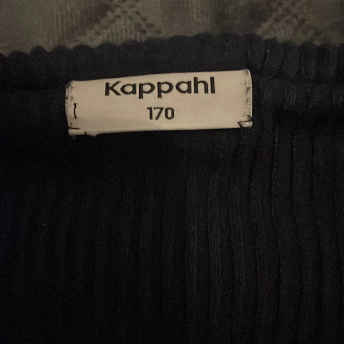 Svart offshoulder topp från Kappahl - 90