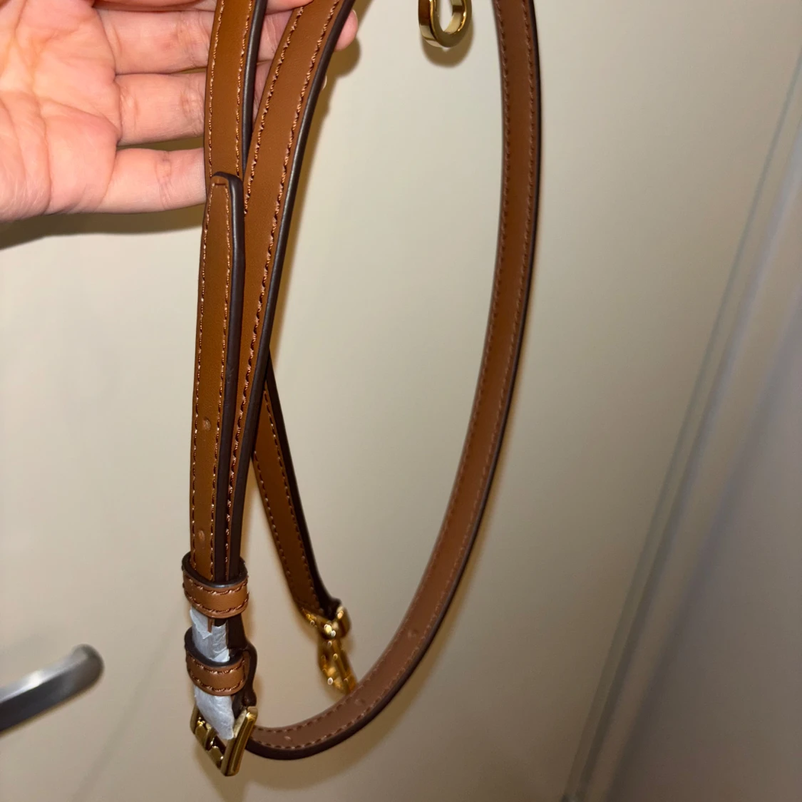 Beige/brun axelväska från Michael Kors - 92