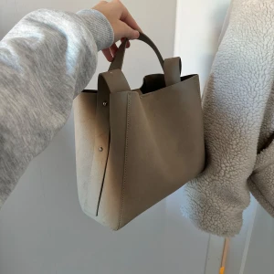 Väska från Gina! - Jätte snygg och fin väska från Gina som är helt slutsåld💖💖💖