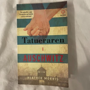 Tatueraren i auschwitz - Läst en gång, bra skick. 30kr + frakt 🤍