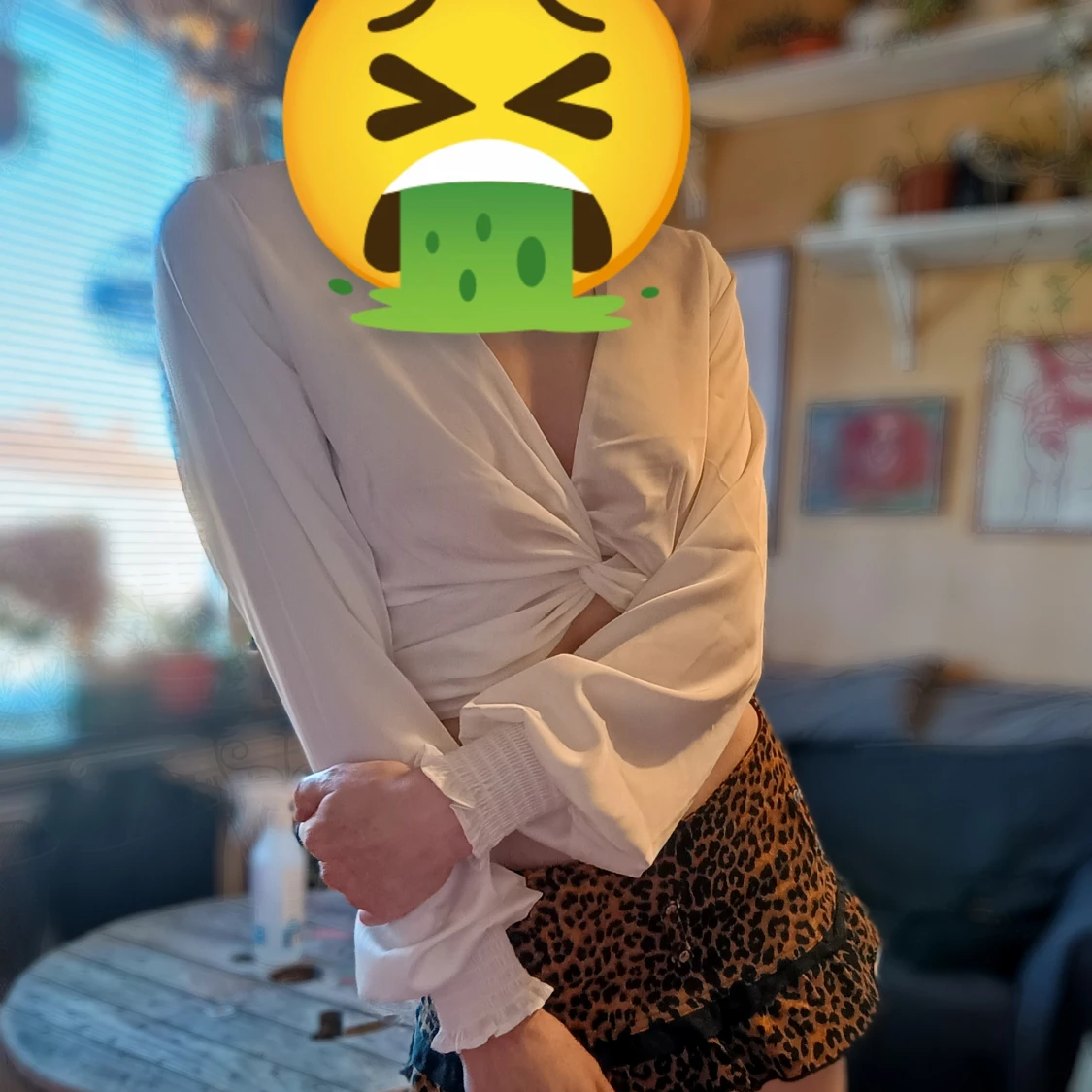 Elegant och tidlös grädd vit blus i siden  - 2