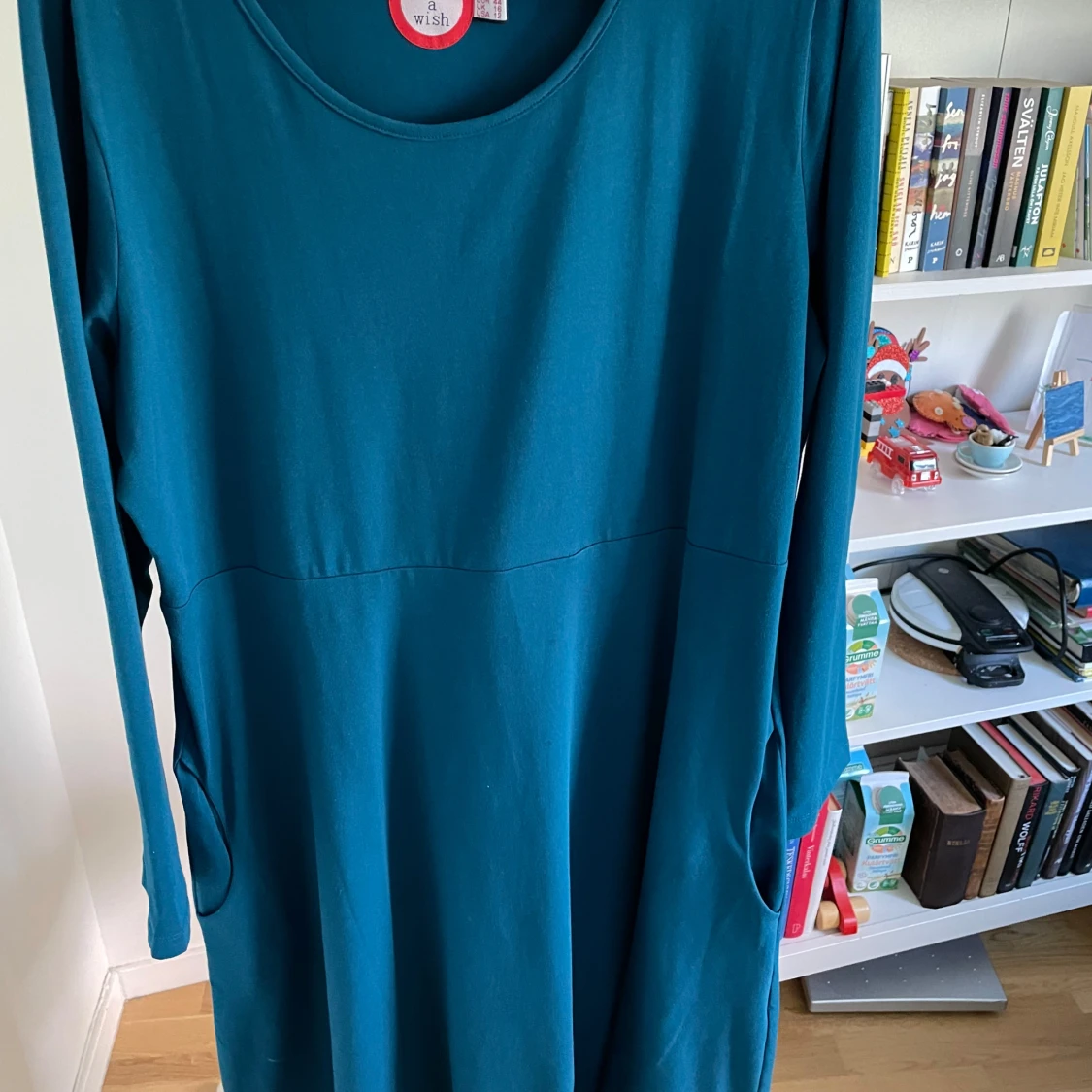 Lång mörk blå grön klänning  - 90