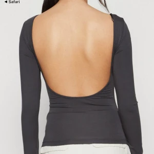 Ginatricot topp, HELT NY med prislapp  - Helt ny med prislapp nypris 249 kronor 