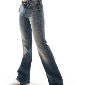 Vintage tvättade jeans  - Säljer mina Lågmidjade jeans från only som är vintage tvättade,helt oanvända då dom inte kommit till användning,dom är i storlek 28/32 som passar mig bra som har storlek 36 och 38 i jeans,skriv för mer bilder.Pris kan diskuteras vid snabb affär 