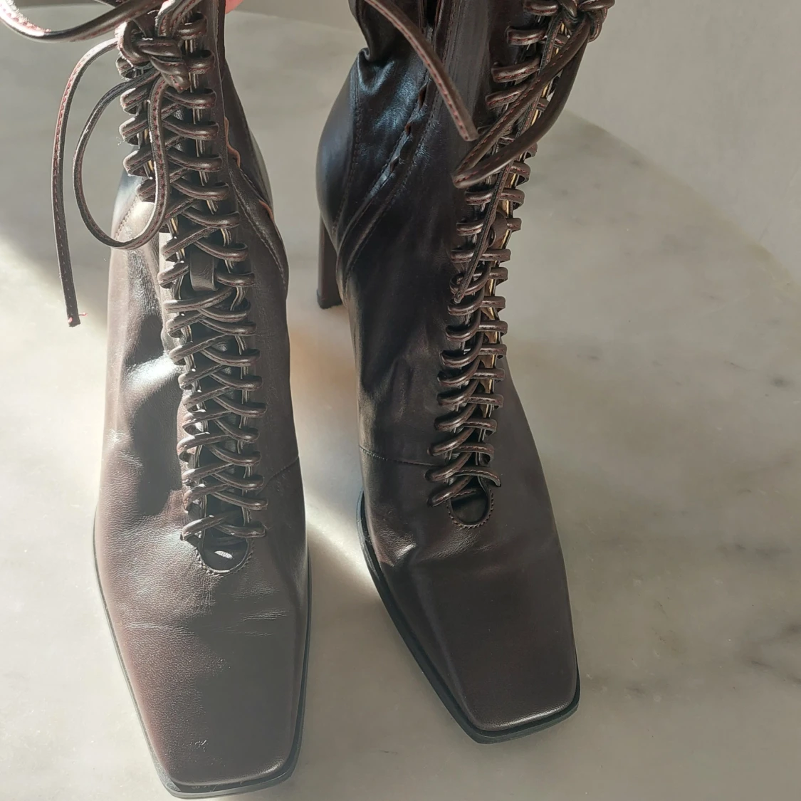 Mörkbruna läderstövletter - 90