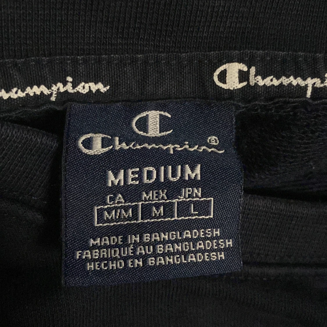 Marinblå långärmad tröja från Champion - 90