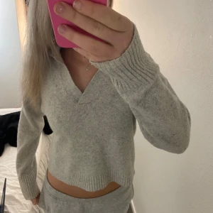 Stickad tröja - Super gossig