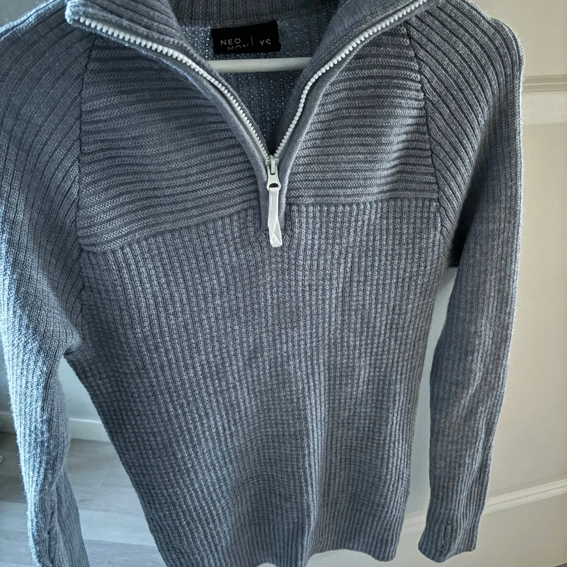 Stickad half-zip