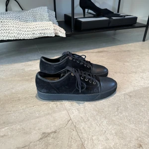 Lanvin  - Lanvin matt Storlek: UK 7 fits 42 Skick: 8/10 Pris: 1899:- Garanterar äktighet   Skriv pm för mer information 