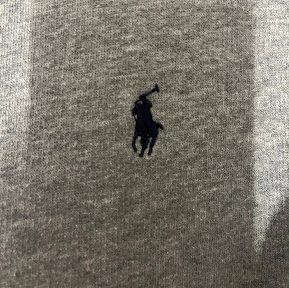 Grå hoodie från Ralph Lauren - 90