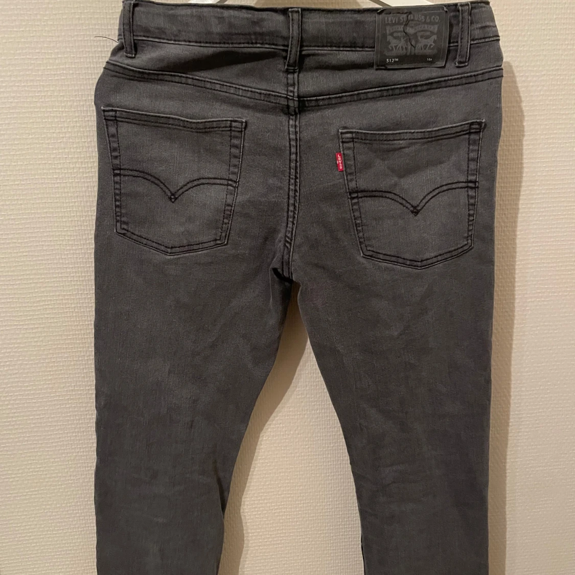 Grå Levis 512 Slim Taper Jeans - 90