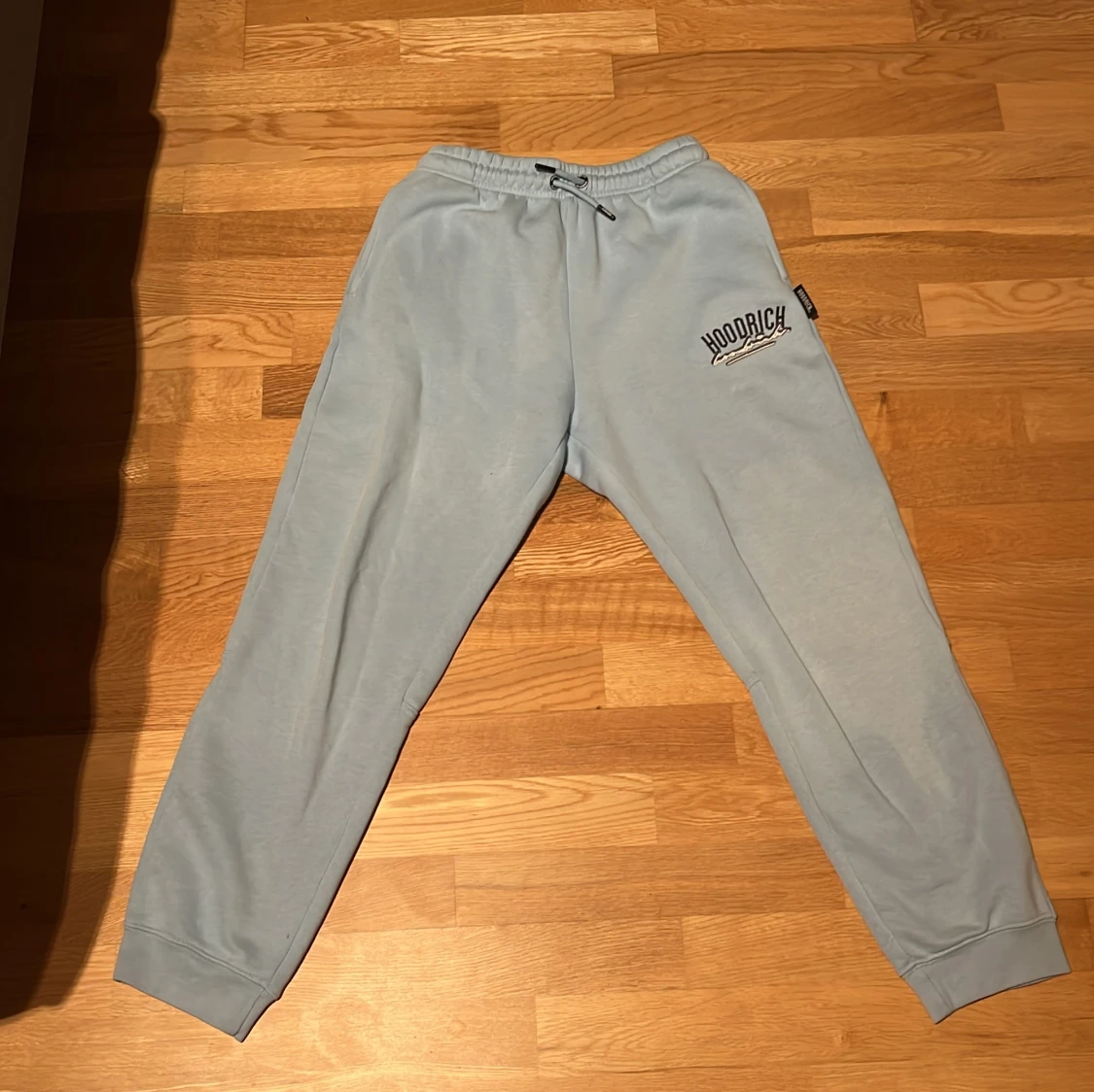 Ljusblå mjukisbyxor från Hoodrich