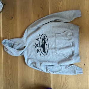 Cortiez sett  - Säljer ett grått cortiez sätt. Dm om frågar. 9/10 skick