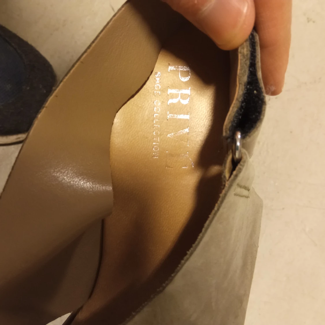 Beige sandaler med klack från Prive - 92