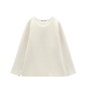 ”Ull” tröja från Zara - Mysig tröja från Zara i ett fluffigt material. Knappt använd 