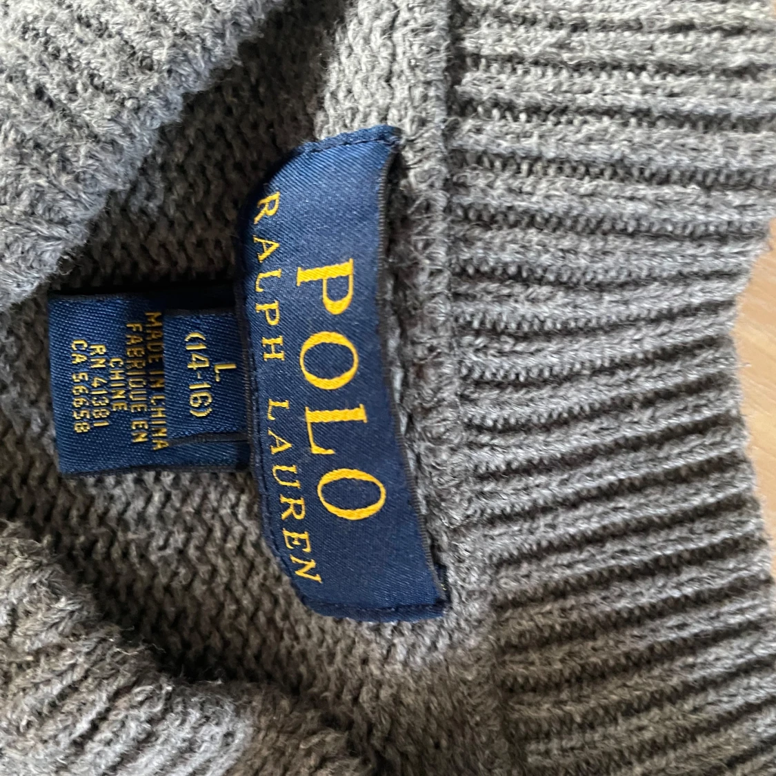 Grå stickad kofta från Ralph Lauren - 91
