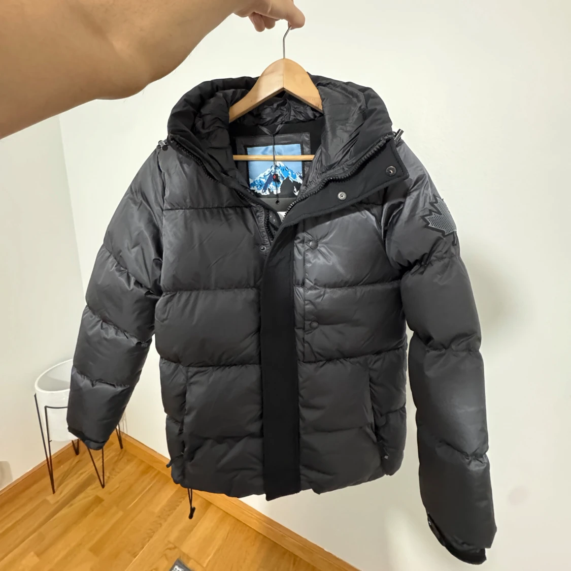 Svart pufferjacka från Zavetti Canada - 90