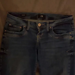 ltb jeans - blåa ltb jeans! bra skick, storlek 25/32. skriv för fler bilder❤️