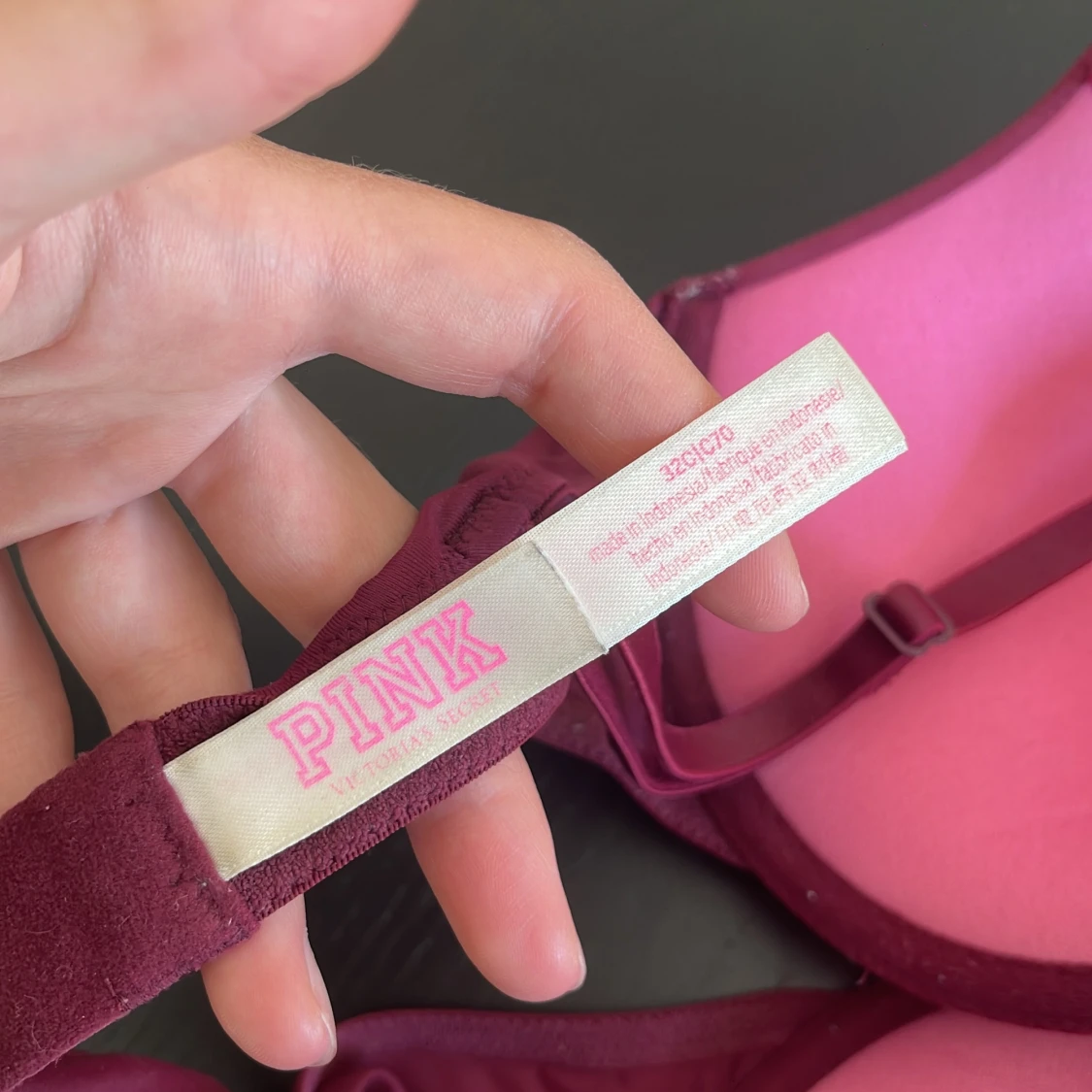 Victoria’s Secret bh i burgundyfärg! - 3