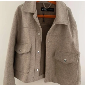 kappa zara - jättefin kappa ifrån zara storlek s💓 skriv vid frågor