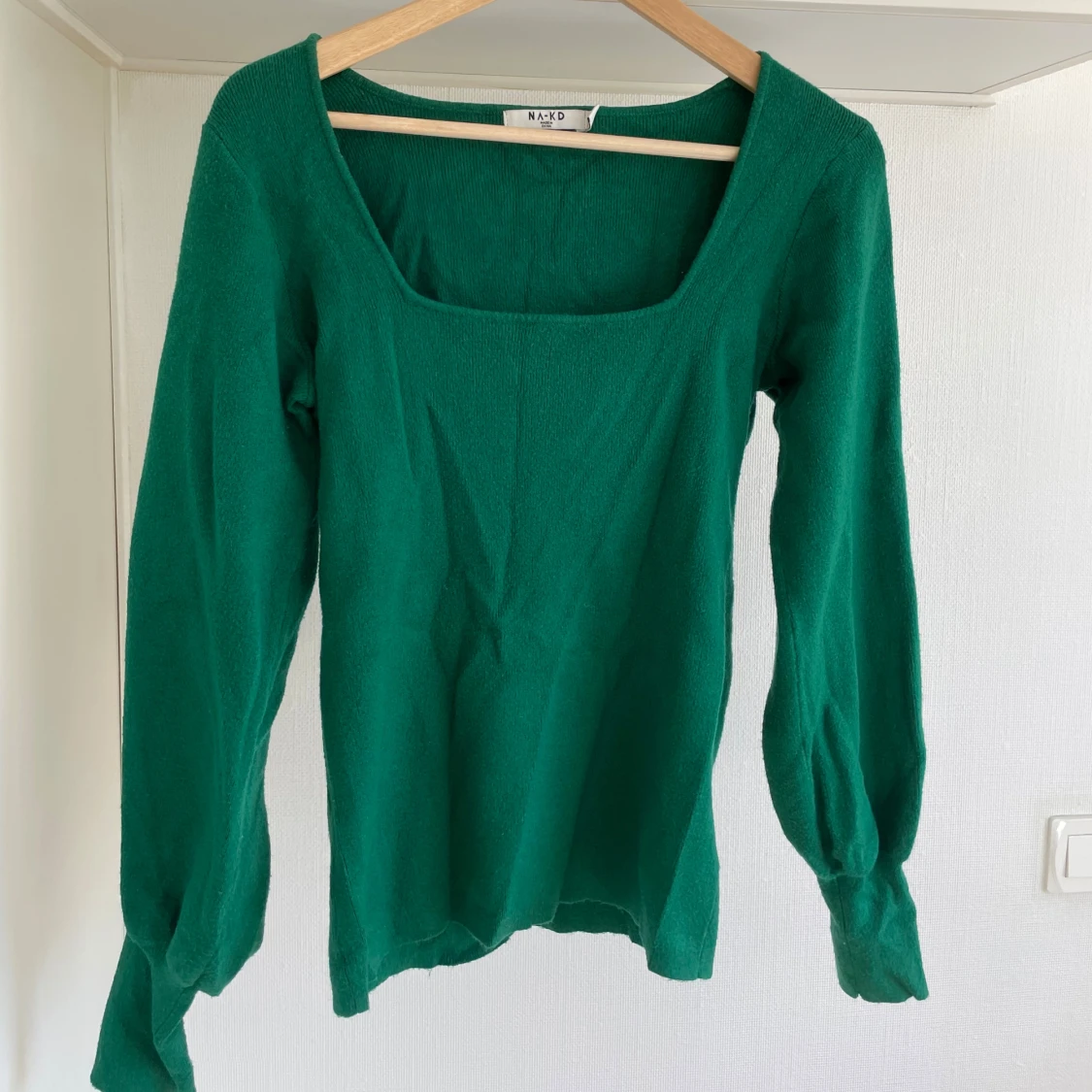 Stickad tröja M-L  - 93