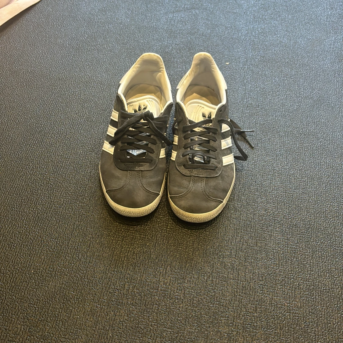  Adidas Skor Gazelle  - 91