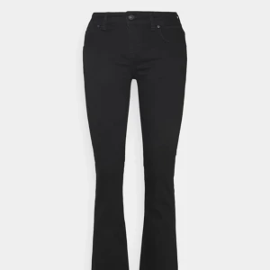 Ltb jeans - Säljer mina ltb jeans i Roxy i storlek 28/34. Kom provat för egna bilder💖